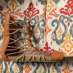Gorgeous sandals sz 10 brand new without tags